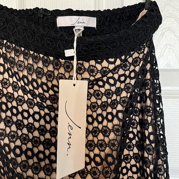 Black lace pencil skirt size small - Picture 4 of 6